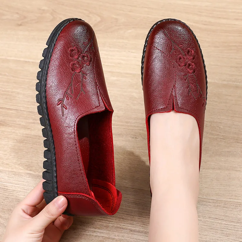 High Quality Women Flat Shoes Retro Vintage Leather Loafers Woman Soft Bottom Black Women's Shoes Moccasins