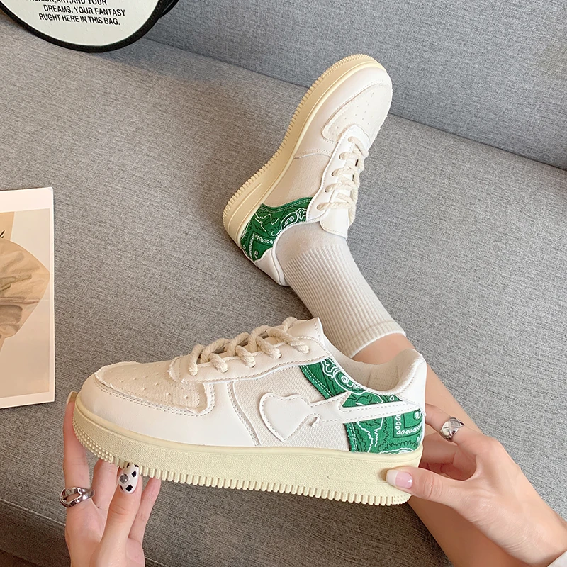 

Women Sneakers Toe Lace-Up Casual Shoes Light Flat Shoes Low Top Fashion Comfortable Running Zapatillas Women's Vulcanize Shoes