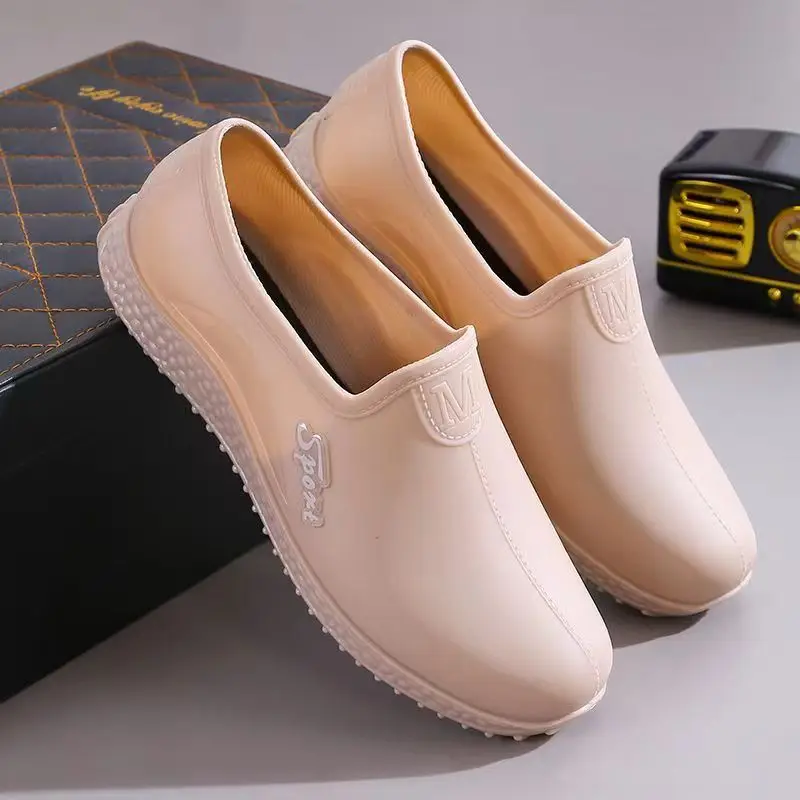 Женские туфли без шнуровки с низким верхом и мягкой нескользящей подошвой