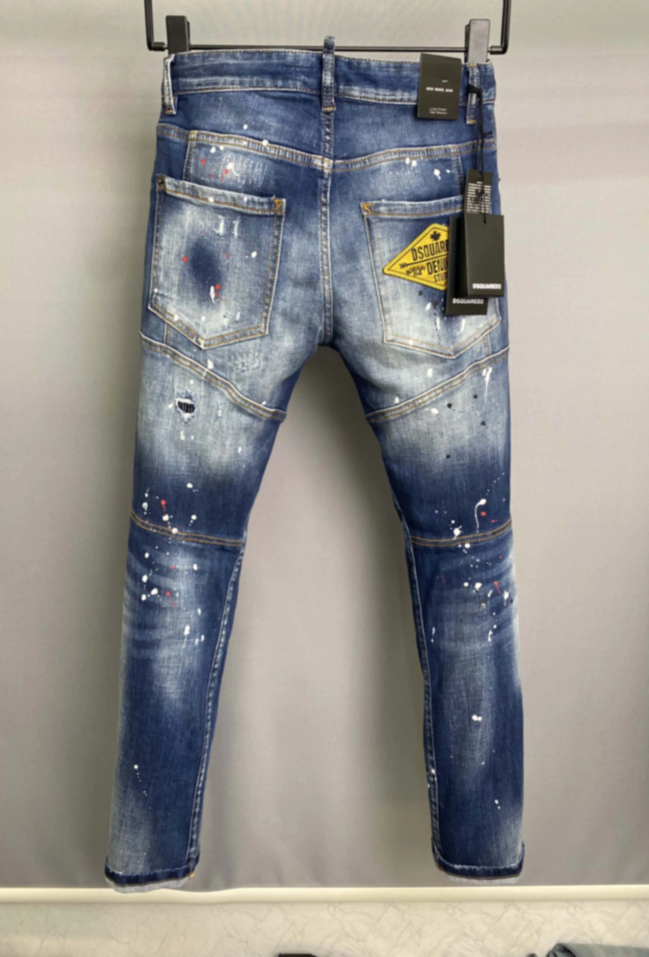 

2023 New D2 Jeans Fashion Men's Washed and Worn Patches Slightly Elastic Versatile Paint Speckle Fashion Brand Small Feet Jeans