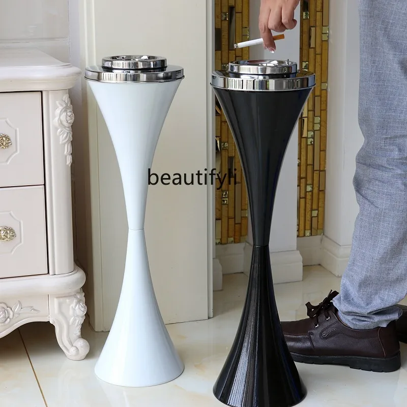 

GY Floor Toilet Ashtray Vertical Metal Lidded Creative Personalized Fashion Elevator Toilet Ashtray