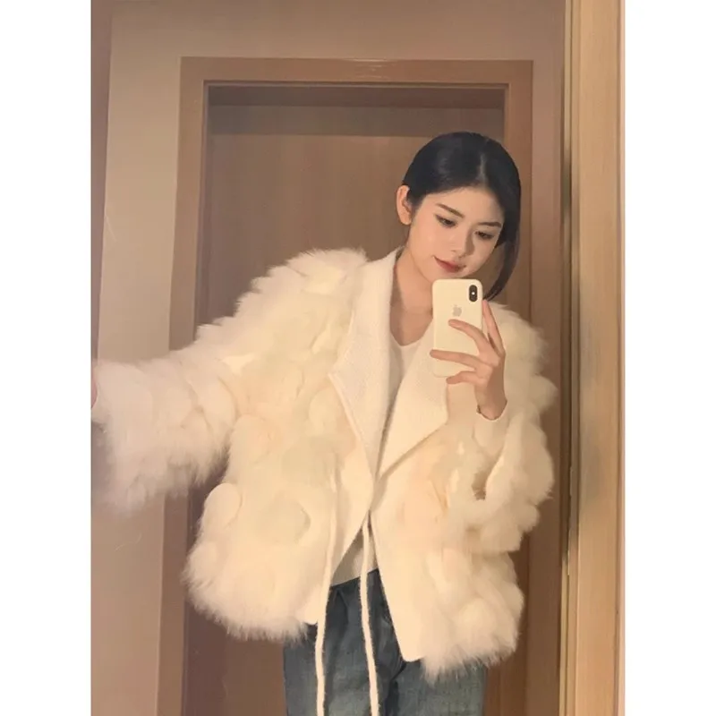 Рисунок 6 - Зимнее женское пальто PLAZSON из искусственного меха