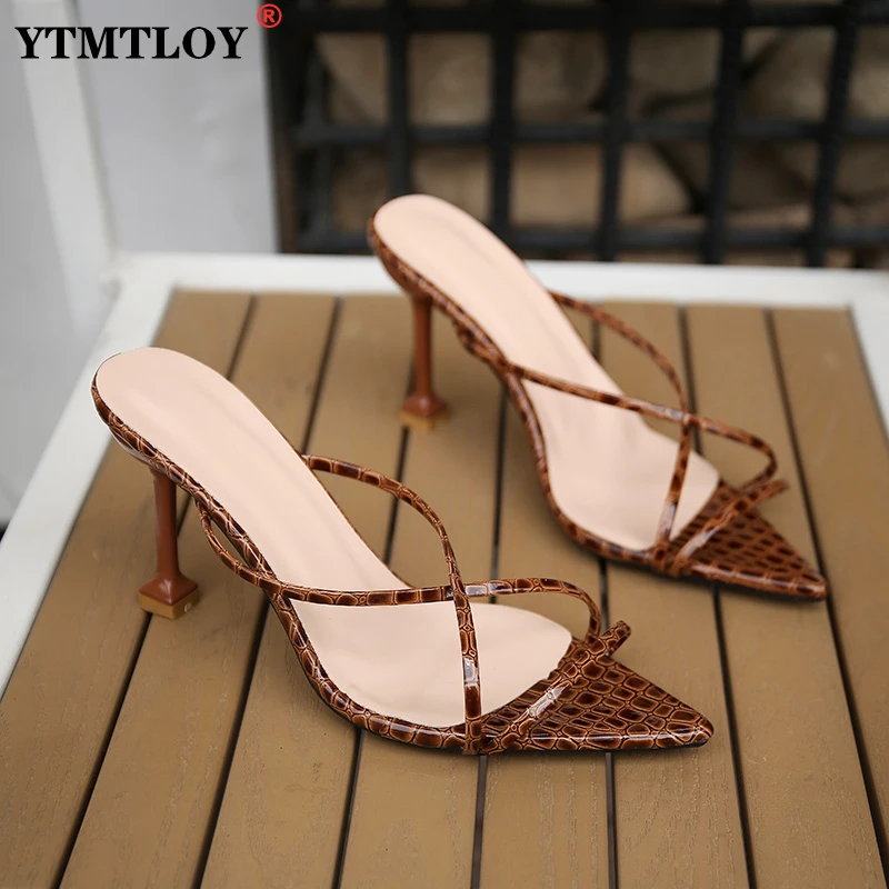 

Fashion Slippers 2022 NEW Summer Women's Sandals PU Thin High Cover Heel Shallow Mature Serpentine Dance Solid Pumps 36-42