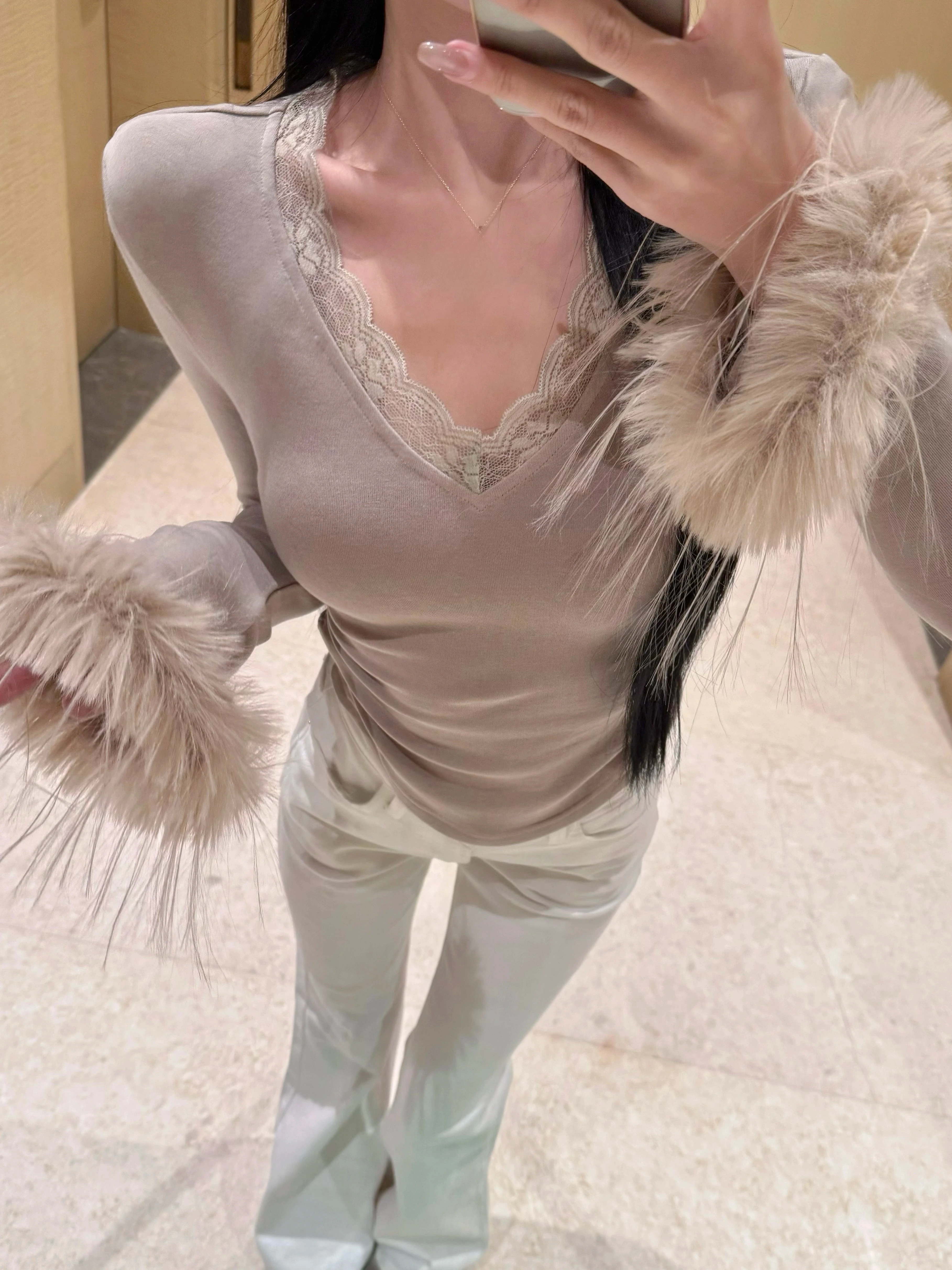 KUSAHIKI меховая лоскутная футболка с v-образным вырезом и длинными рукавами для