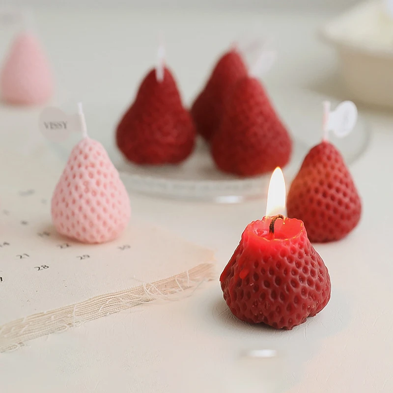 

White Ins Aromatherapy Strawberry Scented Candles Soy Wax Home Fragrance Relaxing Decoration Birthday Wedding Candle