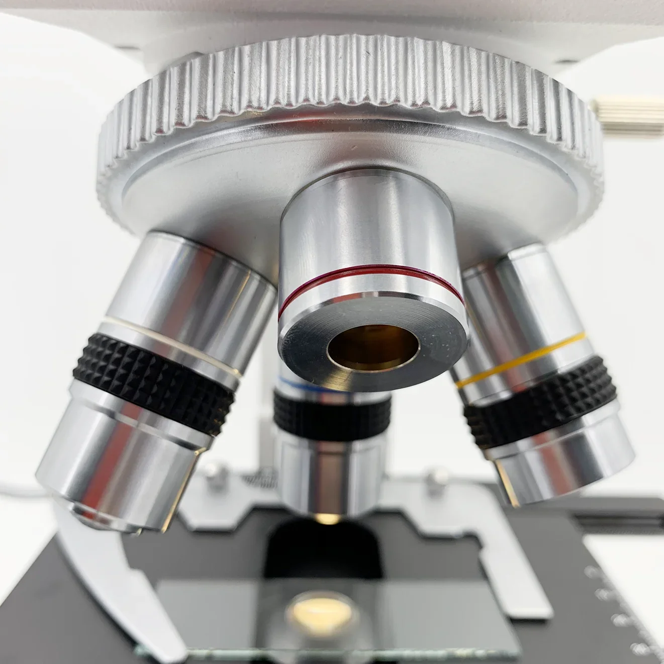 Самый дешевый Биологический микроскоп