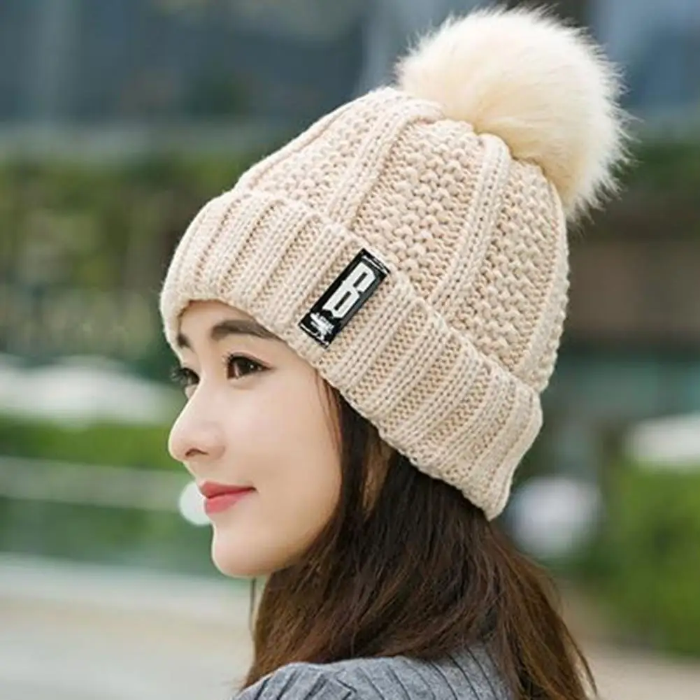 

Women Knitted Hat Solid Color Fluffy Ball Thicken Fleece Lined Autumn Winter Coldproof Fashion Labeling Beanie Ski Hat bonnet