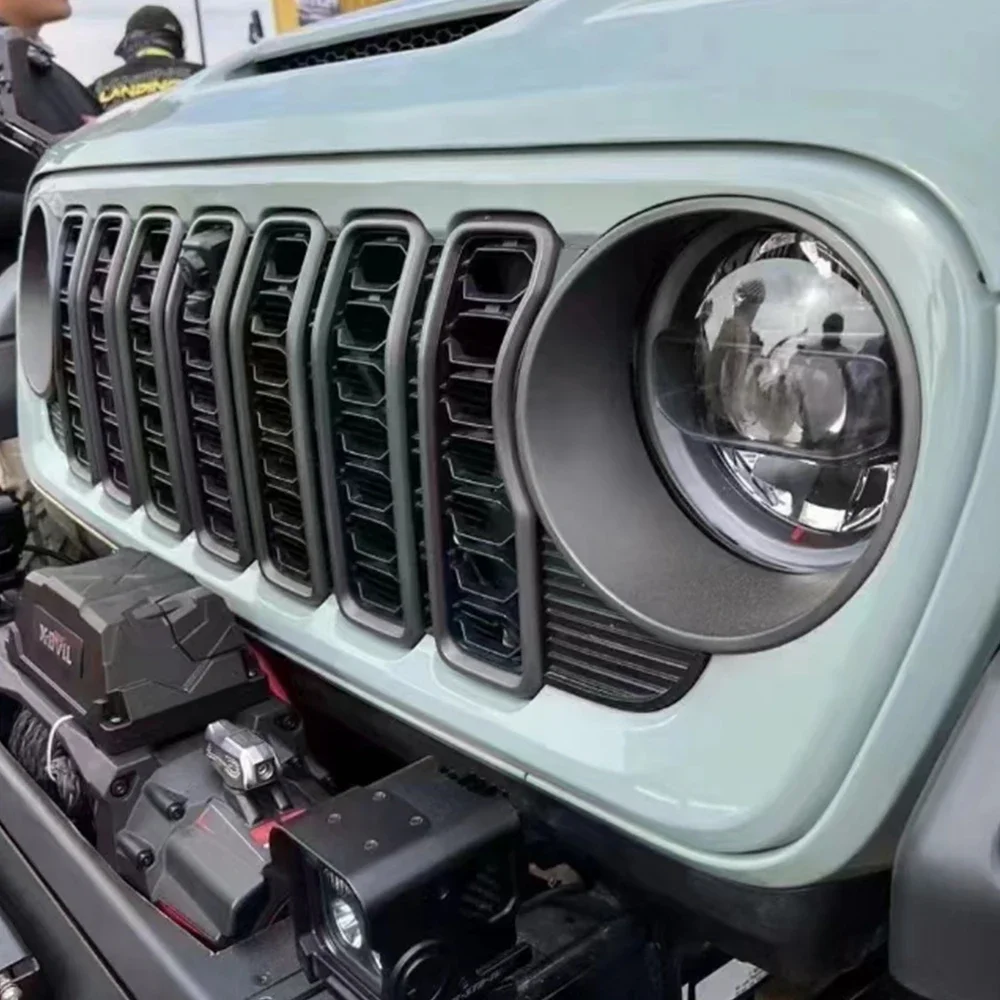 Решетка радиатора из АБС-пластика для Jeep Wrangler JL 2024 + JL1300 черная 1 шт.