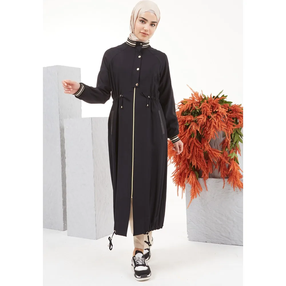 

Шапка с рукавом реглан Dorlie