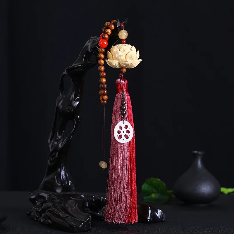 

Small Leaf Red Sandalwood Lotus Ornaments Hand-carved Boxwood Car Hanging Simple Wenwan Sandalwood Hanging Chain Home Decoration