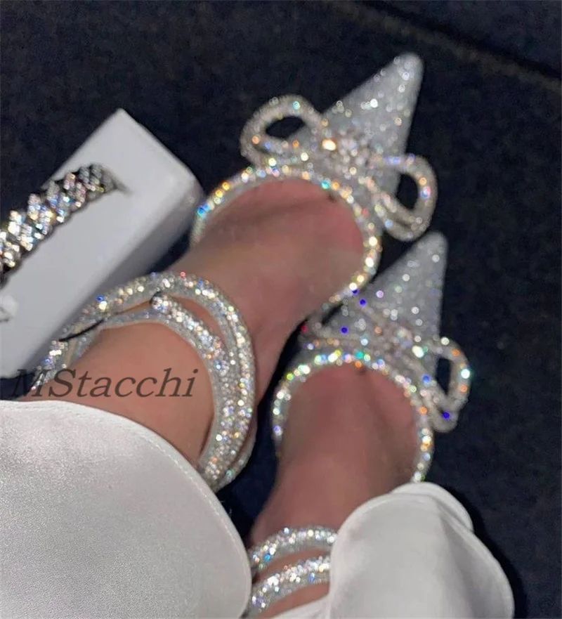 

Glitter Rhinestones kobiety pompy Crystal Bowknot satynowe sandały 2023 letnie przezroczyste buty wysokie obcasy na imprezę bal