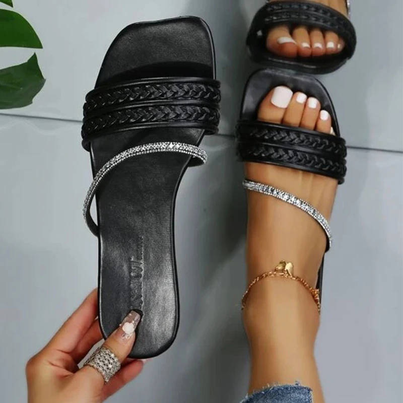 

Fashion Rhinestone Weave Design Women Slides Flat Bottom Non-slip Outdoor Beach Woman Sandals 2023 New Sexy Slippers Woman Shoes