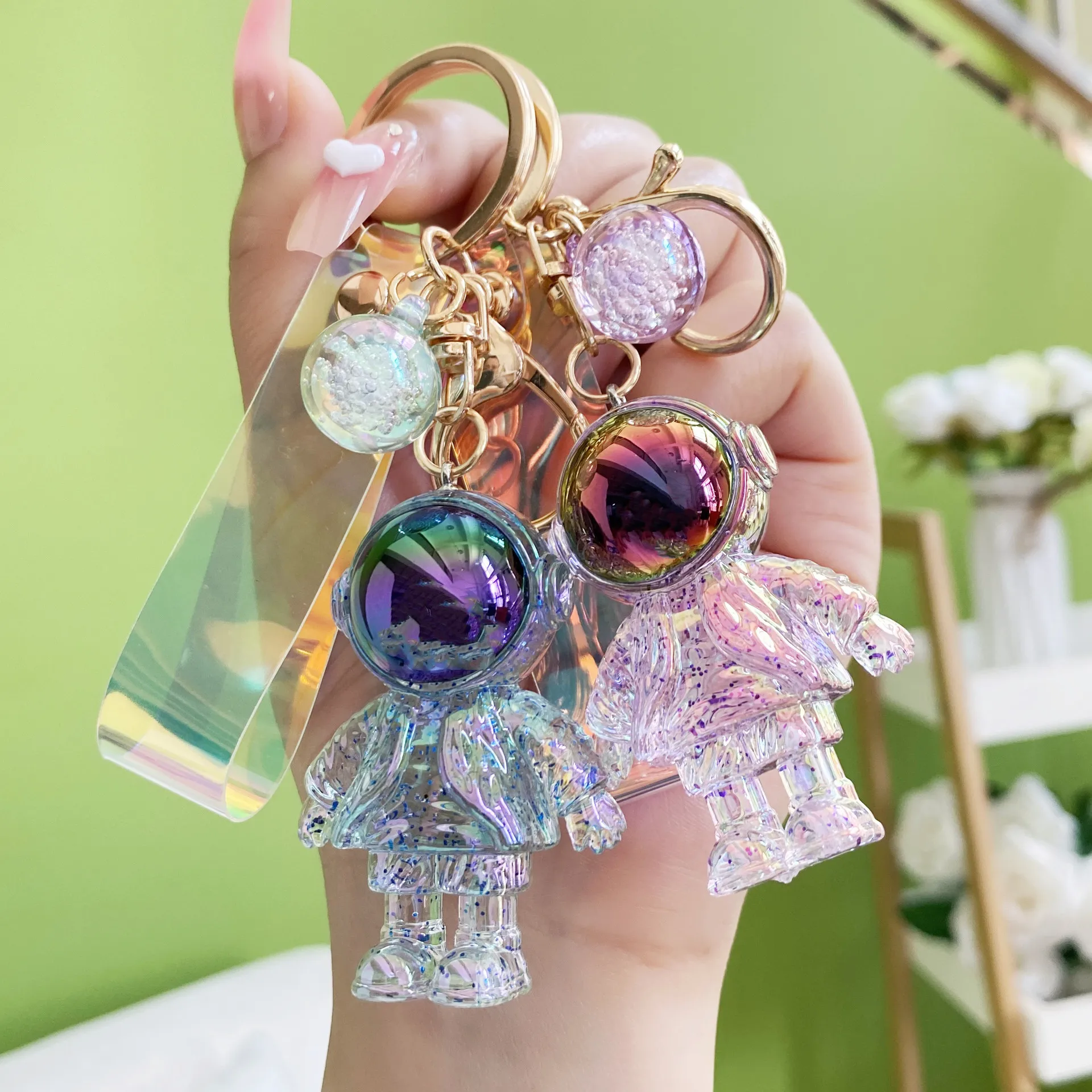 

2022 New Fashion Handmade Colorful Crystal 3D Astronaut Space Robot Spaceman Car Keychain Keyring Pendant Gift Women Man Friend