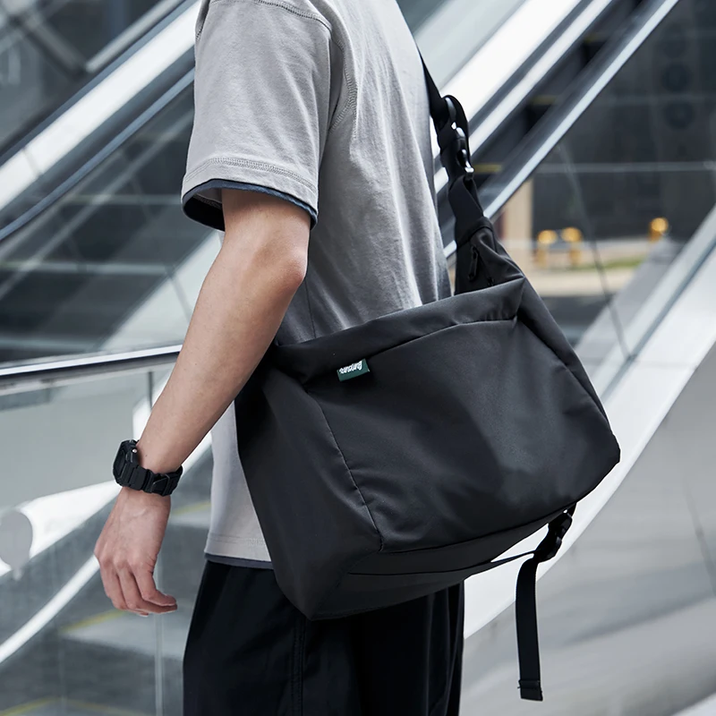 

Large Capacity Unisex Messenger Bag Simple Summer Solid Oxford Waterproof Casual Satchel Preppy Teenage Antitheft Crossbody Bag