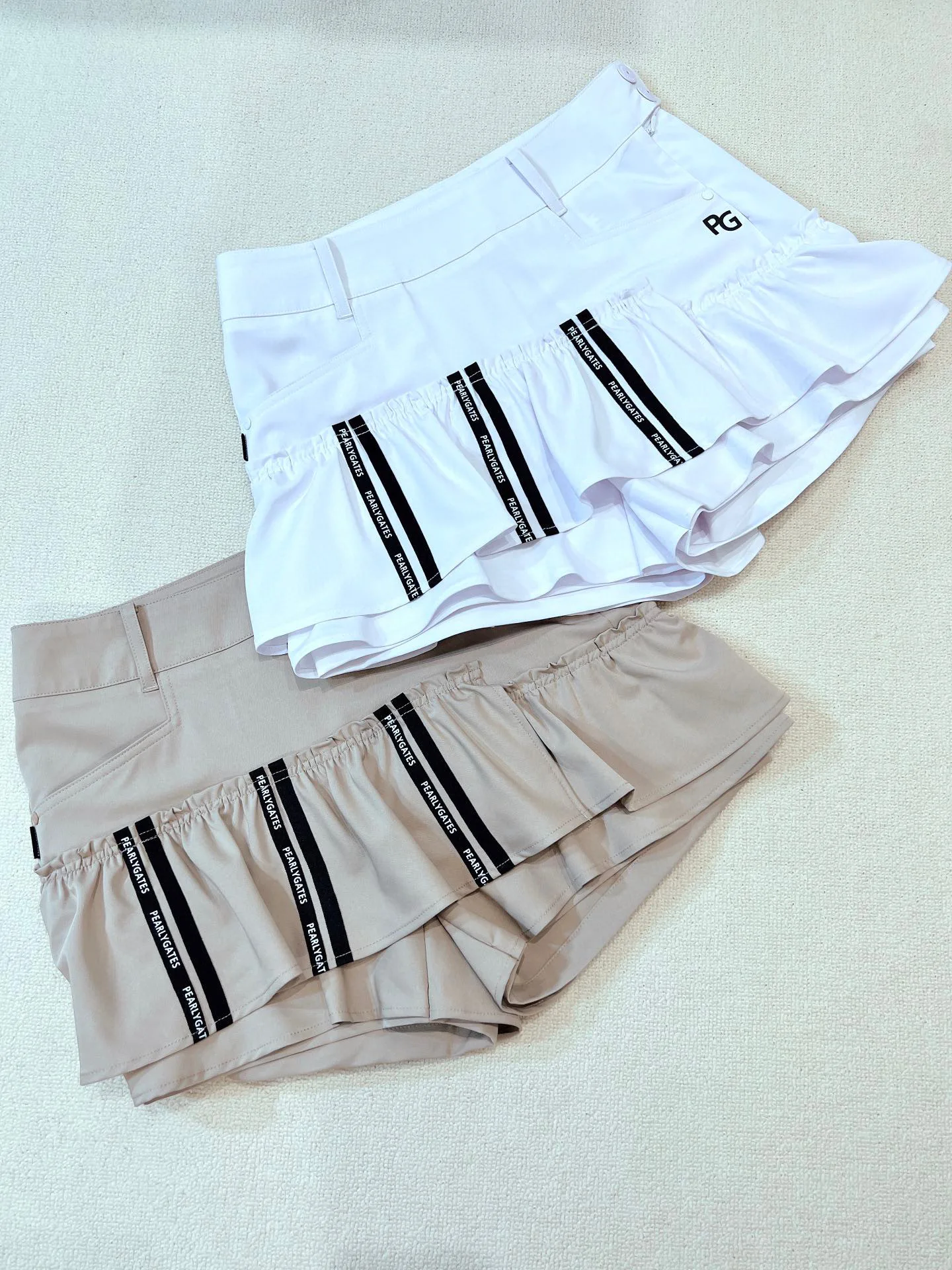 Spring/summer 2022 new golf women's short skirt sports function quick drying fabric large pleated shorts fashion women's dress