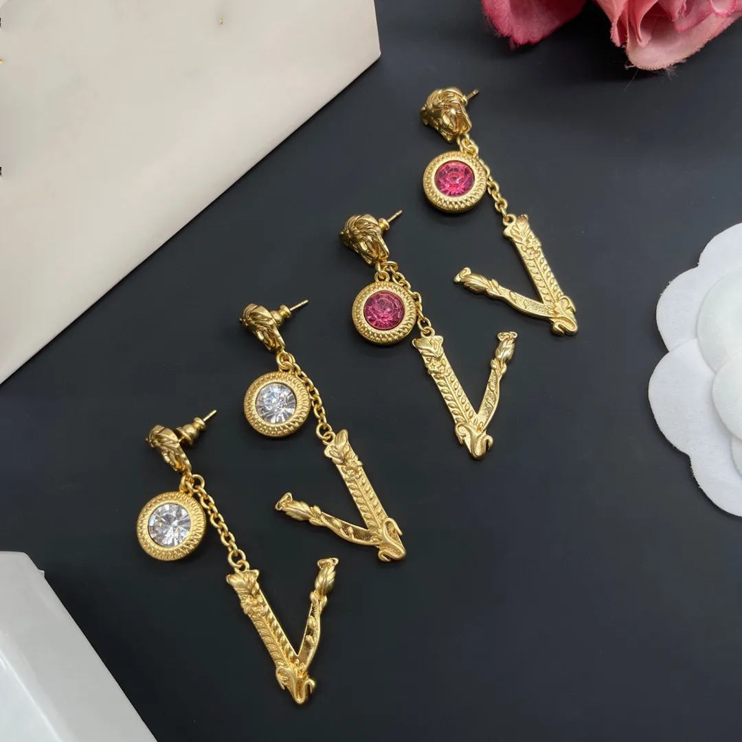 

European and American fashion retro head LADIES EARRINGS