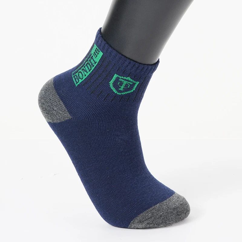 Носки мужские повседневные средней длины спортивные с принтом и защитой от пота