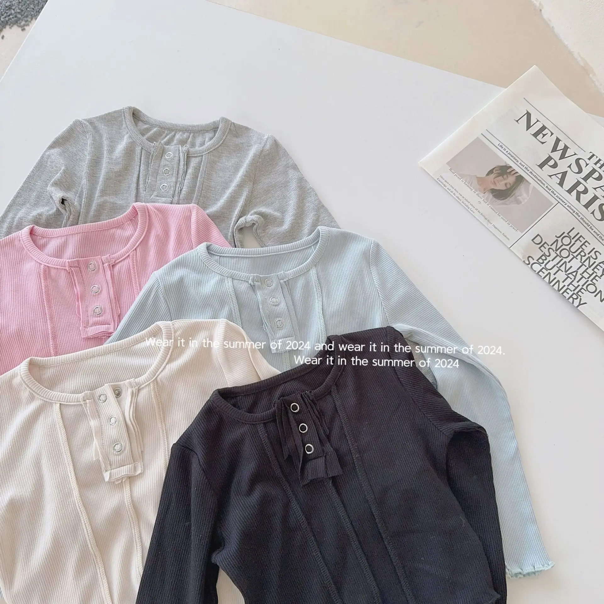 Рубашка для девочек топ футболка с принтом специй осень 2024 новая детская одежда