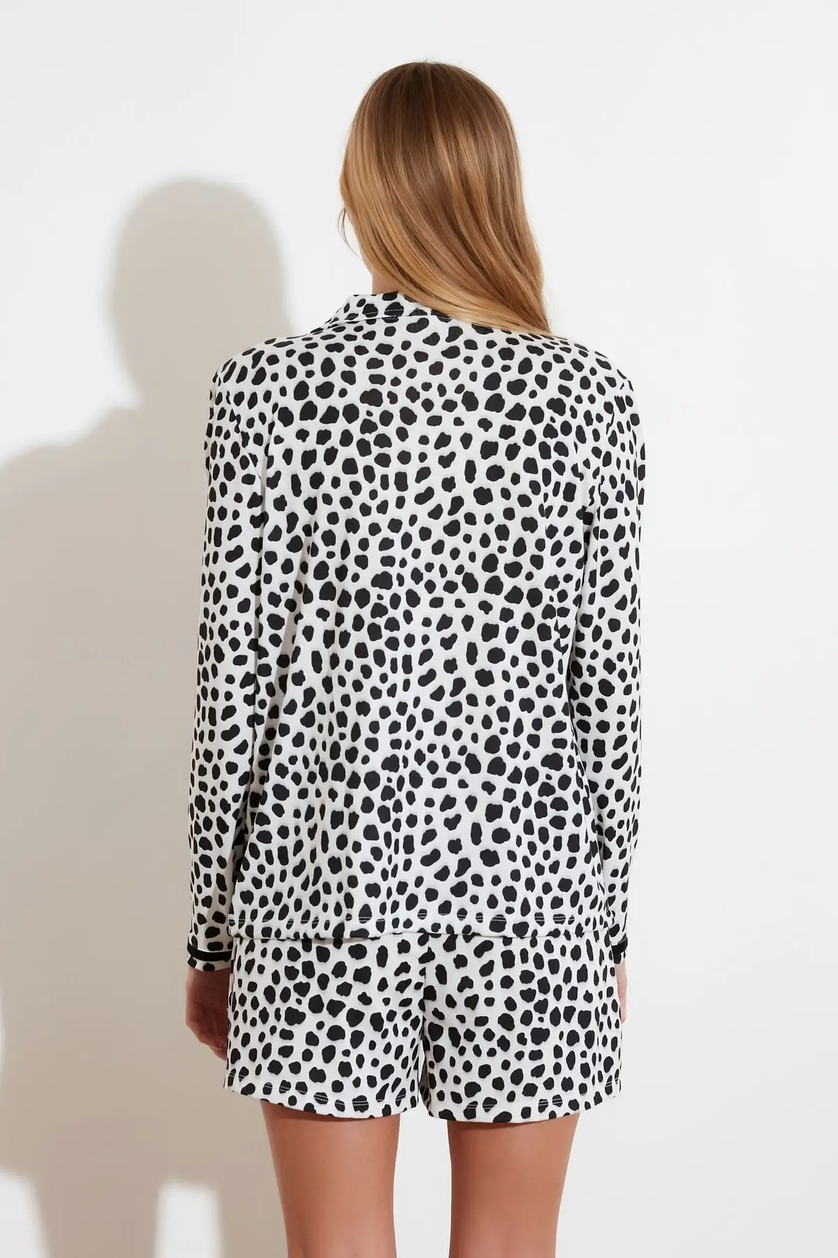 

Trendyol Leopard print Knitted Pajama set THMSS21PT0194