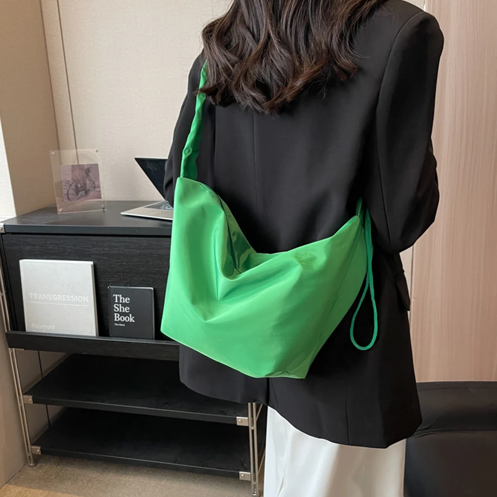 

Повседневная нейлоновая сумка-хобо через плечо для женщин, дизайнерские сумки на плечо, Большая вместительная сумка-тоут, Женская дорожная сумка-шоппер, женские кошельки 2023