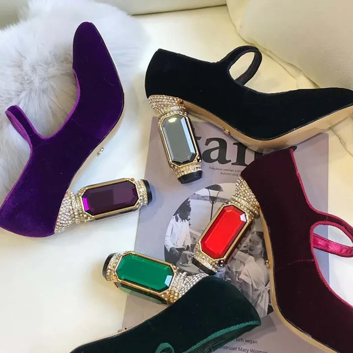 

2022 Fashion Early Spring T-strap Gem High Heel Retro Gold Velvet Gem With Rhinestone Buckle Single Shoes High-end Women's Shoes