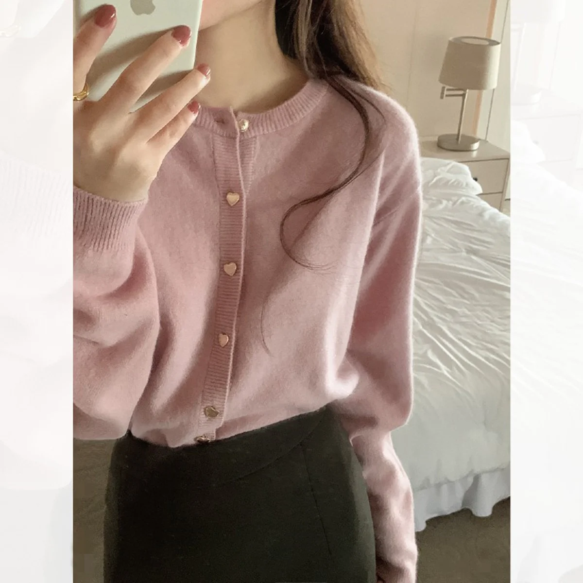 

Soft love button pink sweater for women in spring and autumn with loose sweet style knitted cardigan coat