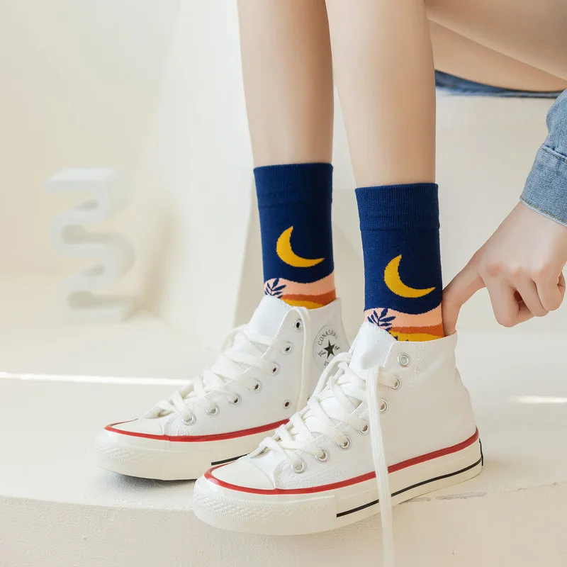 High Quality Women's Sports Socks Fashion Trend Cotton Socks Color Personality Socks