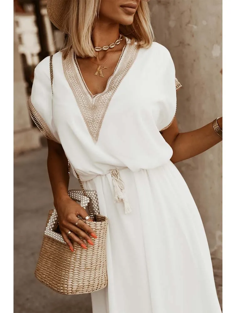 

Женское платье-трапеция с V-образным вырезом и рукавом «летучая мышь»