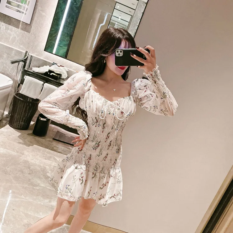 

2023 Chiffon Fashion Flower Cottagecore Long Sleeve Short Sun Dress Summer Women's Square Neck Slim Fit Pleated Ruffle Dress