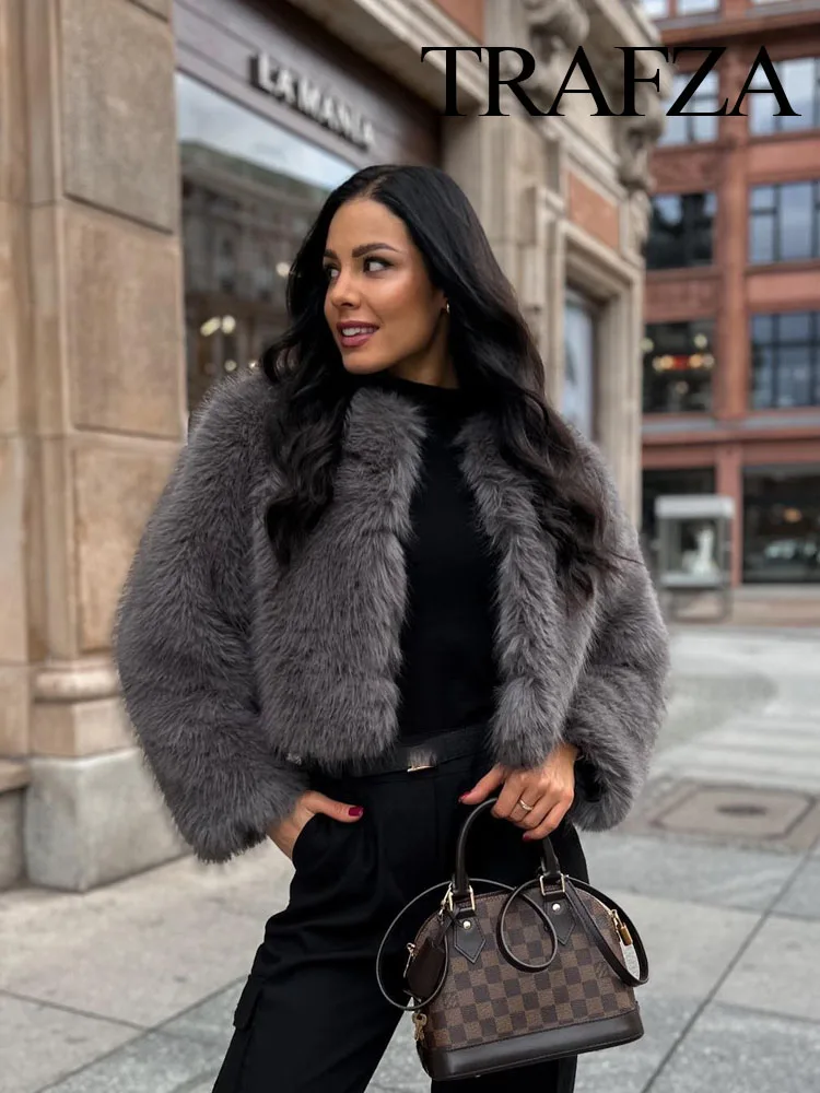 

TRAFZA Winter New Fashion Woman Artificial Fur Effect Short Jacket Coats Female O-Neck Vintage Long Sleeve Loose Streetwear Top
