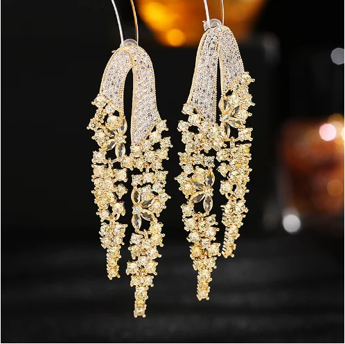 

Retro Exaggerated Atmospheric Ear Jewelry Elegant Dinner Dress With Long Earrings