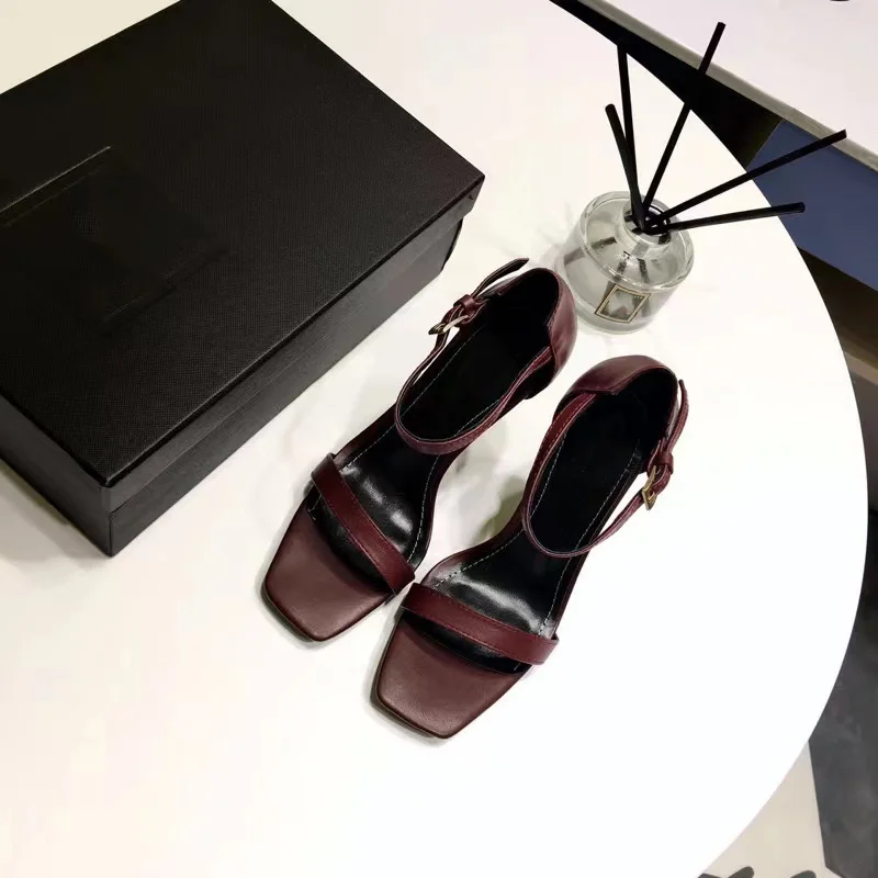 

Ladies high heel sandals fashion