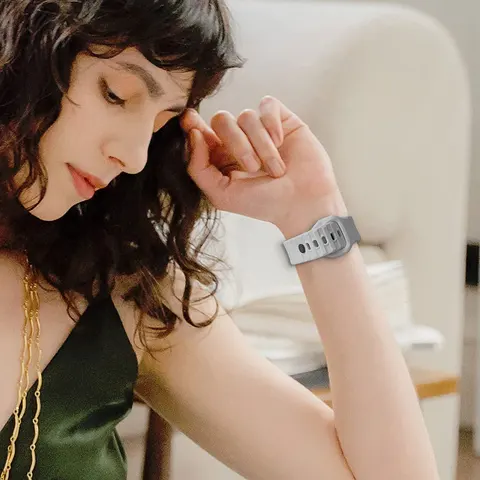 Силиконовый ремешок для Apple Watch CRESTED