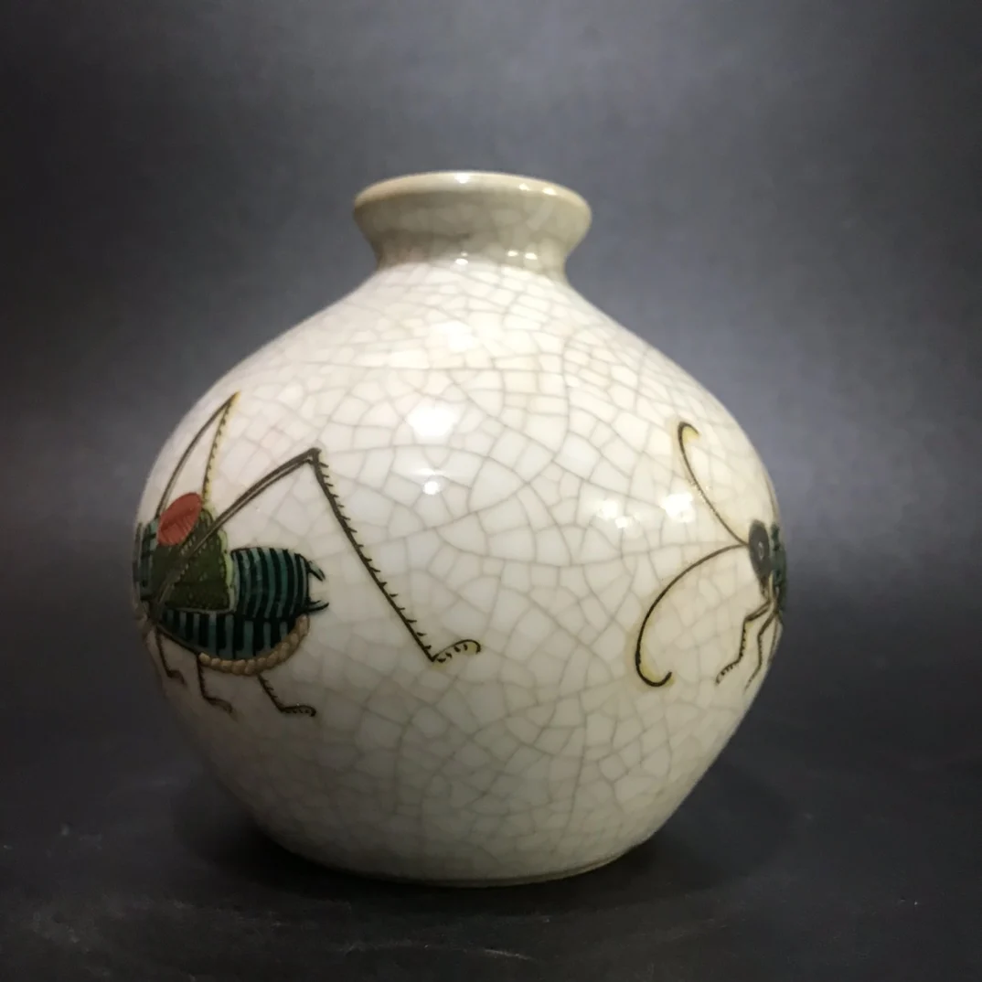 Ornament Collection value White Porcelain Open Slice Hand-painted Grasshopper Vase elegant  Exquisite gifts for best friends