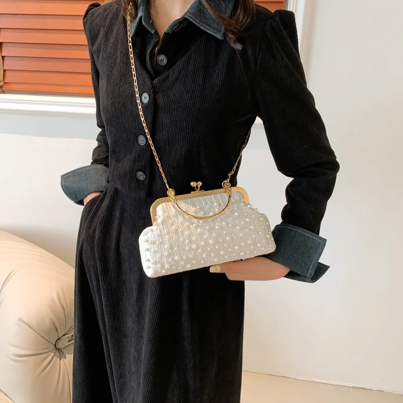 Сумки-мессенджеры через плечо в стиле ретро с жемчугом для женщин 2024 простая