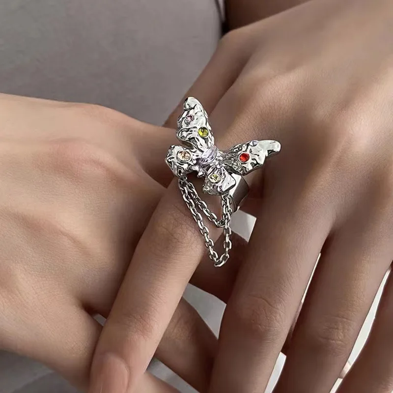 

Personalized Sweet and Cool Style, Contrasting Butterfly Tassel Ring, Female Niche, High-end Feeling, Cold and Insincere Style