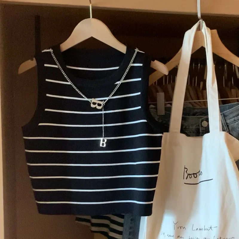 Полосатый жилет майка женский внутренний базовый слой универсальная