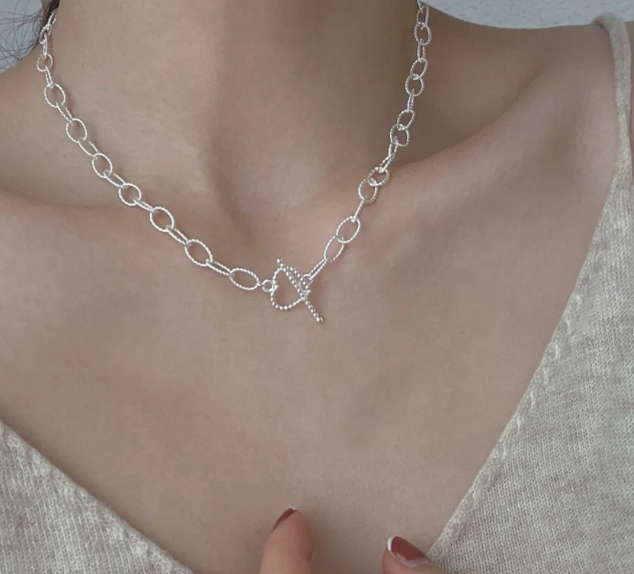 

Simple silver plated necklaces hollow out ot buckle retro Heart Necklace for women Fashion Jewelry