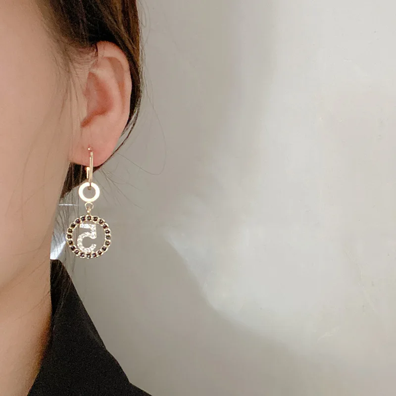 

Женские серьги из серебра s925 пробы с микро-инкрустацией, в стиле знаменитостей, с номером 5, нишевые дизайнерские универсальные серьги, новы...