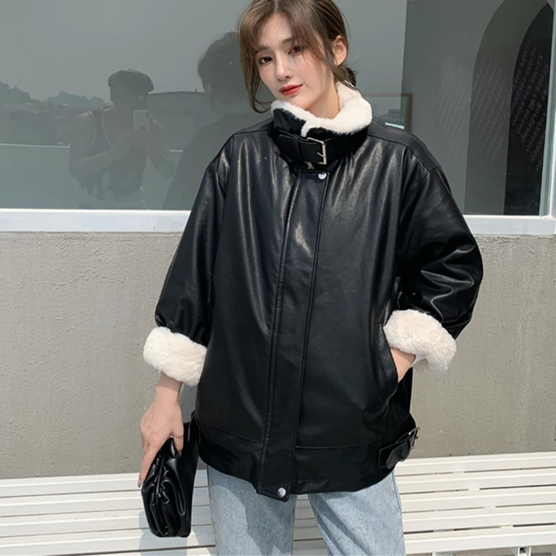 Winter Women's Pu Motorcycle Jacket Loose Women Fashion Warm Lamb Wool Coat Street Long Sleeve Vintage Leather Jacket 2022 New