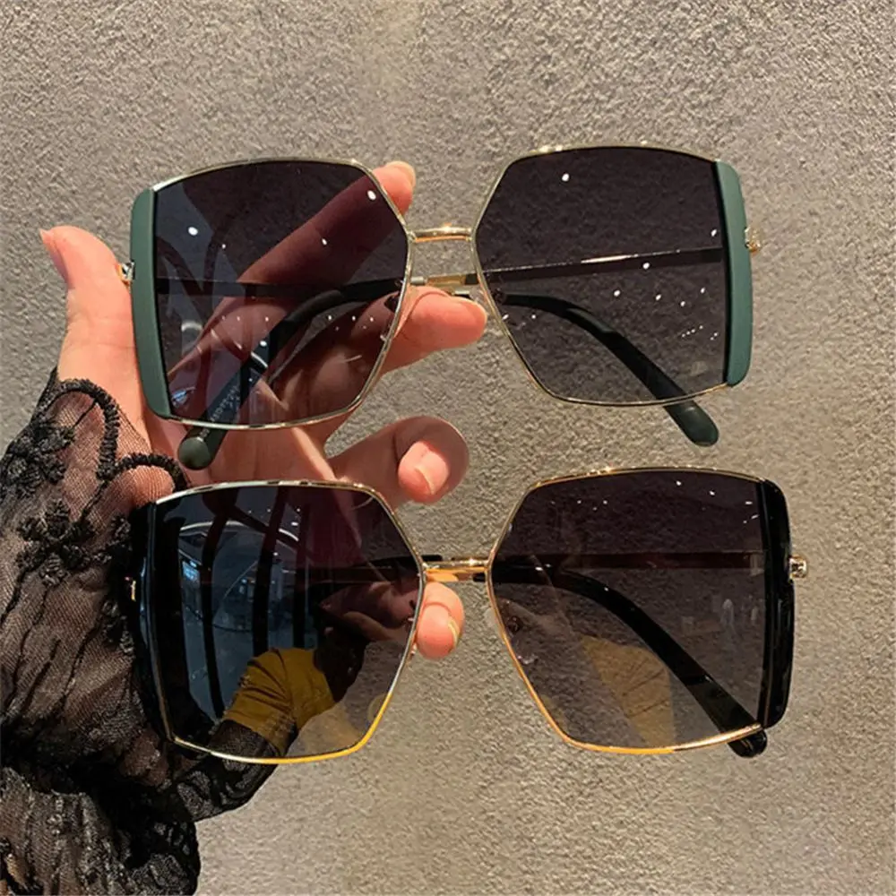 

New Fashion Brand Designer Oversized Square Sunglasses For Women Men Retro Modern Cat Eye Ladies Sun Glasses Ins Trending Shades