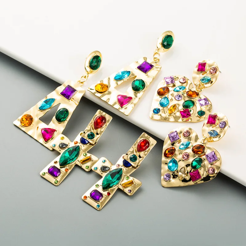 

New Cross Border Source Exaggerated Geometric Love Shape Alloy Inlaid Color Rhinestone Earrings Retro Gold Earrings For Women