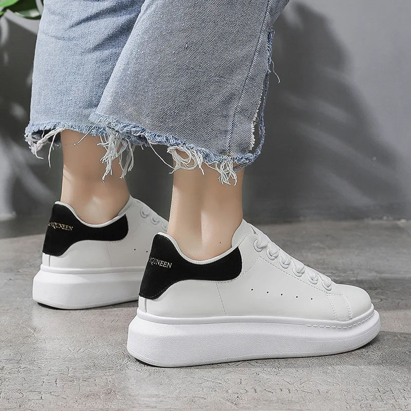 

2022 spring new small white shoes female students Korean version thick bottom heightened female casual shoes women's shoes