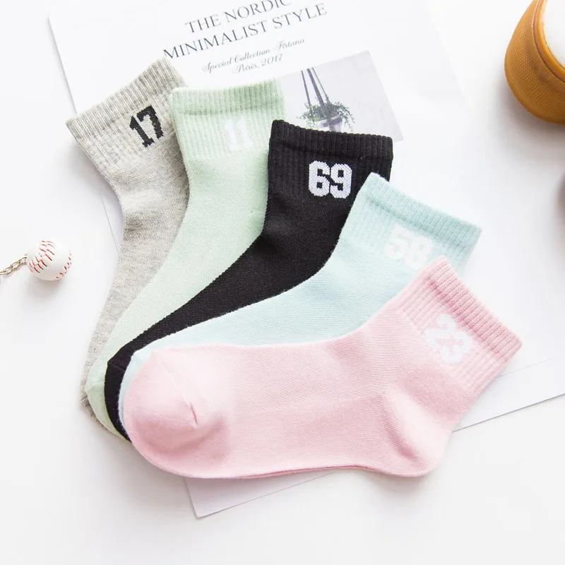 

Lady's Casual Socks Cotton Women's Under Clothing and Female Short Sock Mix Color Breathable Digit Sock Girl's Gifts Ankle Sock
