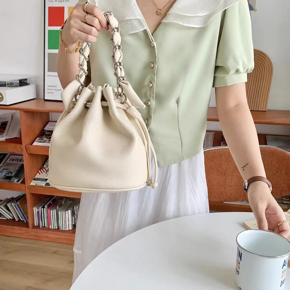 Women Solid Color Pu Leather Drawstring Bucket Bag 2022 Summer New Pleated Handbag  Luxury Designer Crossbody Shopper Bag Female