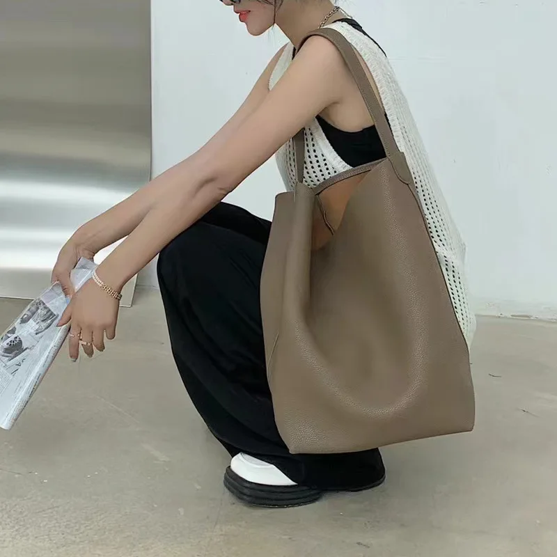 Classic Genuine Leather Shoulder Bag for Women with Large Capacity