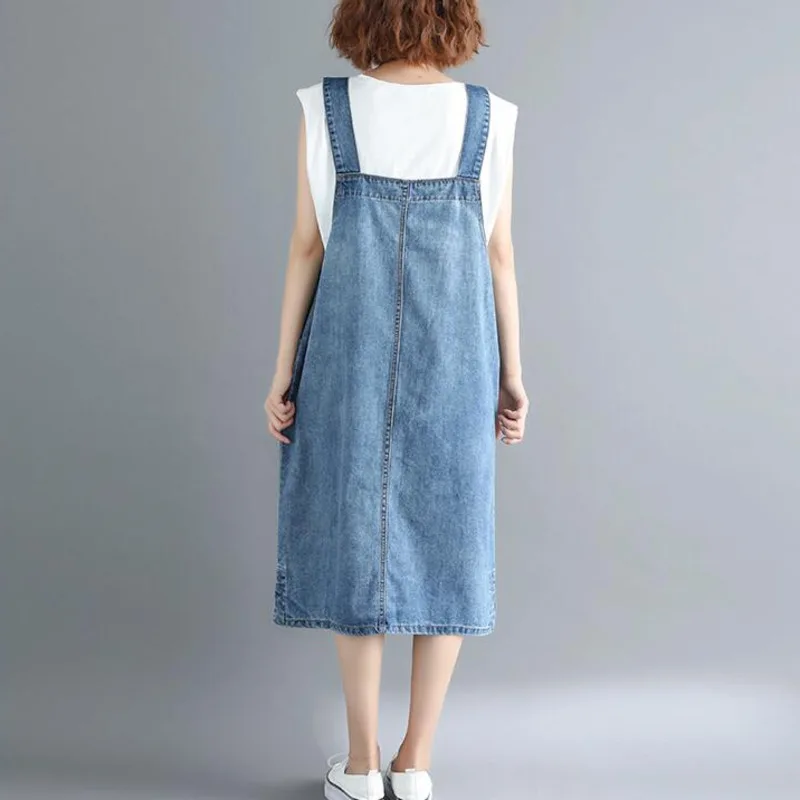 # 2105 летнее джинсовое платье без рукавов на тонких бретельках женское