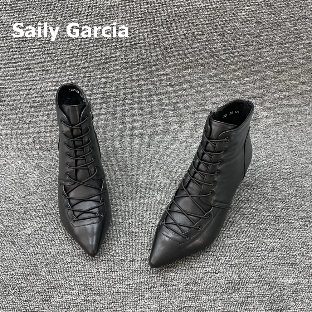 Женские ботинки на шпильке черные повседневные из натуральной кожи среднем