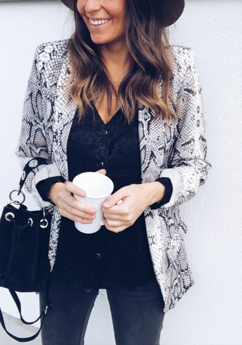Snake Print Blazer Female Buttonless Suit 2022 Office Lady Retro Casual Long-sleeved Jacket Fashion Commuter Temperament Blazer