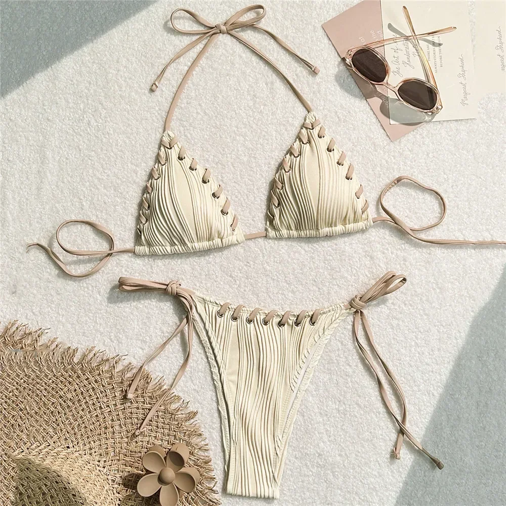 Стринги-бикини с лямкой на шее